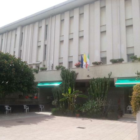 ホテルCentro Giovanile Padre Minozzi ポリコーロ エクステリア 写真